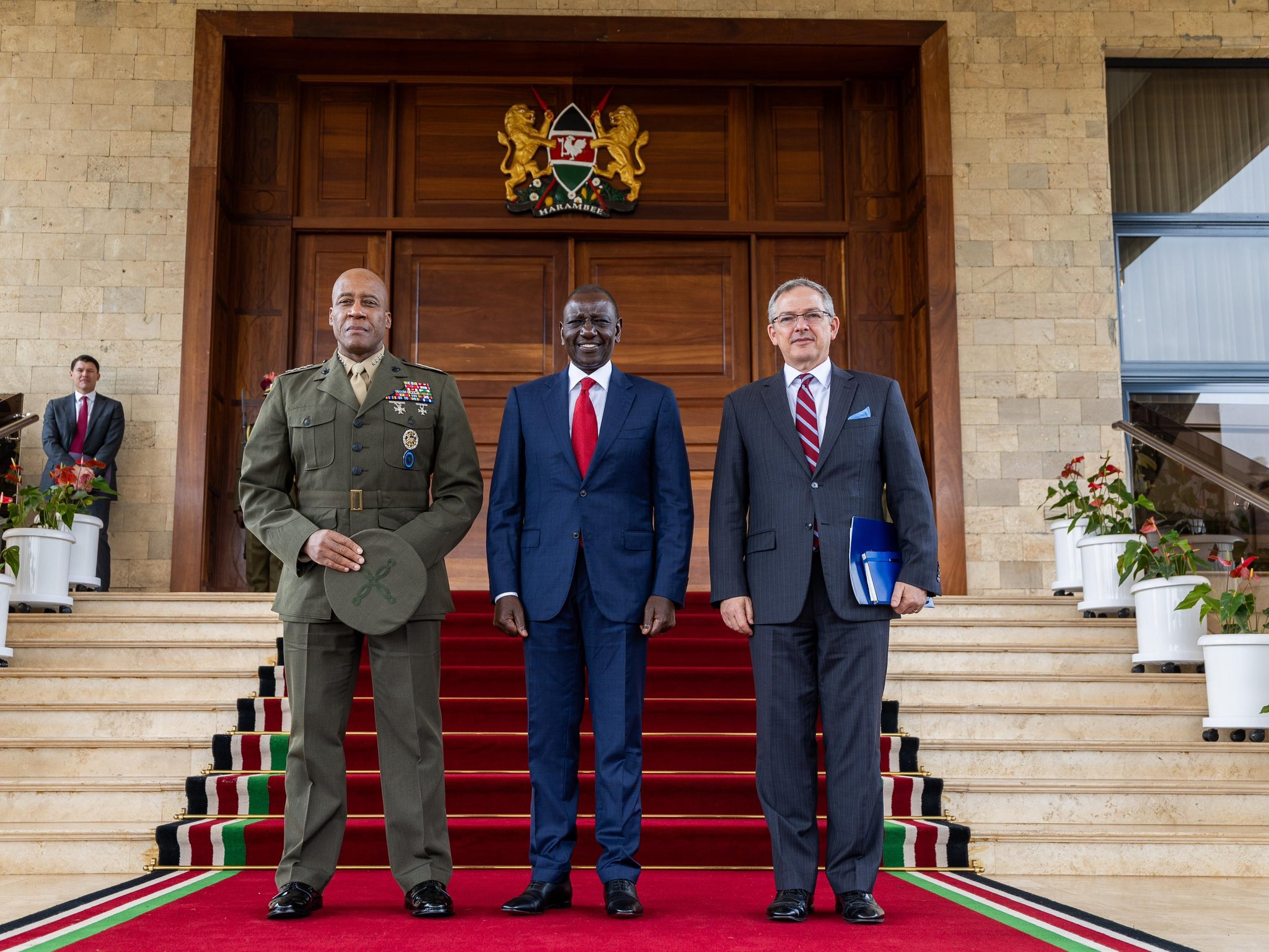 Ruto Holds Talks on Defence Cooperation, Regional Security with US AFRICOM Commander Langley