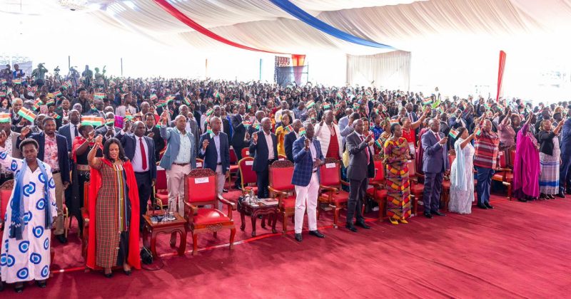 Ruto welcomes Moody’s positive rating, says ‘God healing our economy’