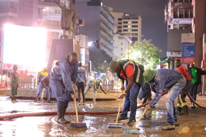 Governor Sakaja Leads Night-Long Cleaning Exercise to Transform Nairobi’s Cleanliness