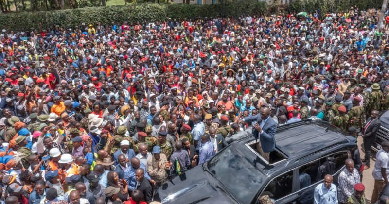 Ruto dares critics to develop their own vision, policies