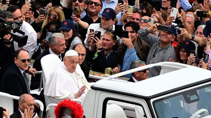 Final days of Pope who joined Vatican crowds at Easter despite doctors’ advice