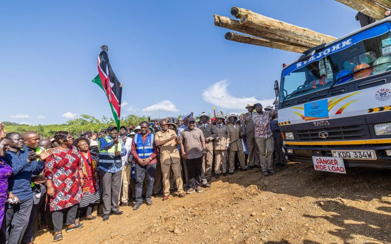 Ruto warns against tribal, angry politics as he launches projects in Kisumu and Homa Bay