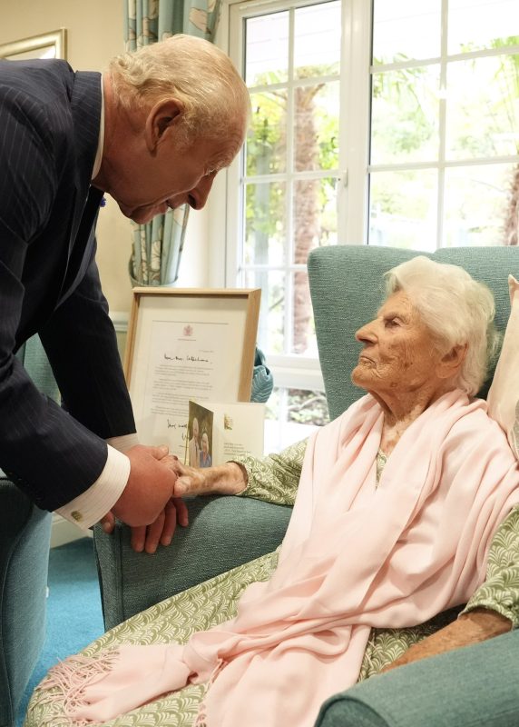 World’s oldest person, 116, meets King Charles