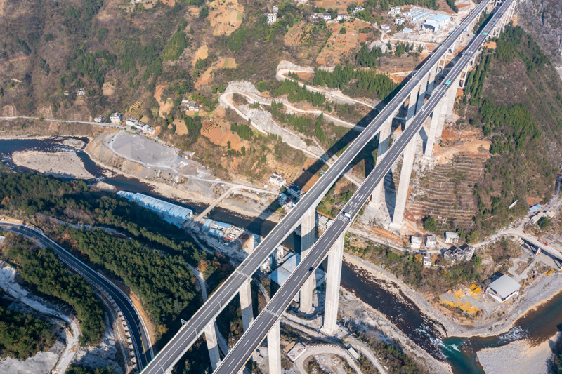 China breaks ground for new 394km expressway in the northwest