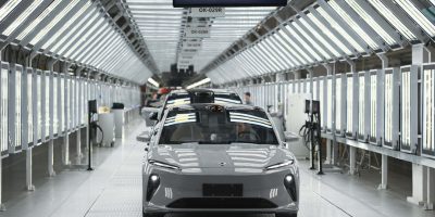 China exports get boost from EVs, robots