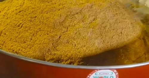 Nigerian chef breaks world record for largest jollof rice dish