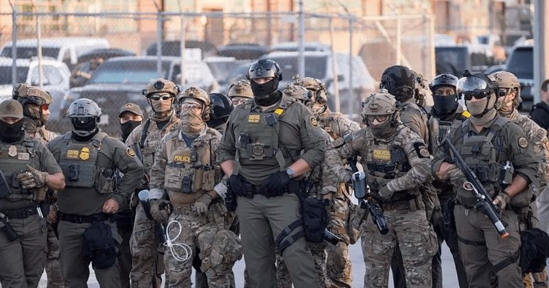 Trump authorises deployment of 300 National Guard troops to Chicago