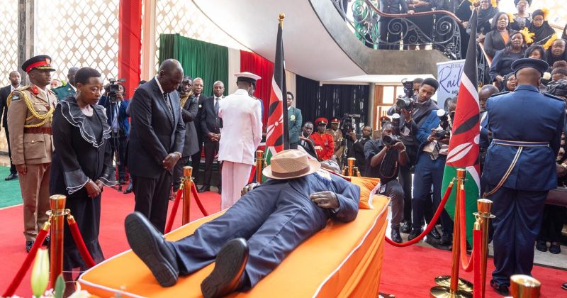 Body of Raila to remain at Lee funeral home overnight