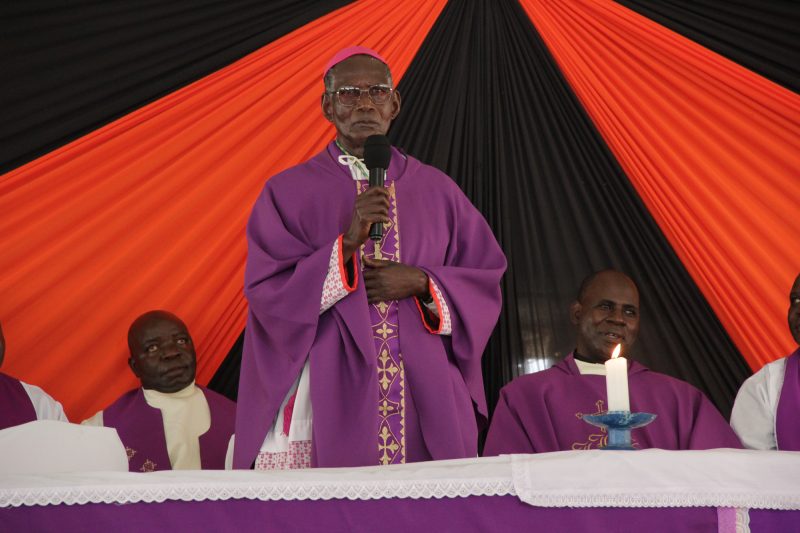 Uhuru, Mudavadi, Wetangu’la hail Bishop Sulumeti as a ‘Moral Compass and Champion of Peace’