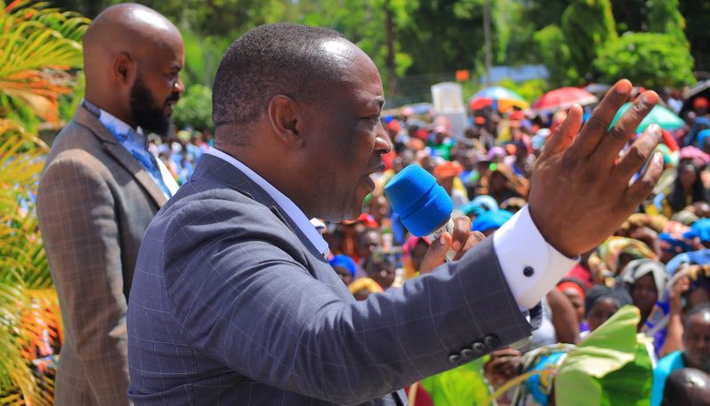 Azimio rift widens as Uhuru is asked to intervene in Junet ouster