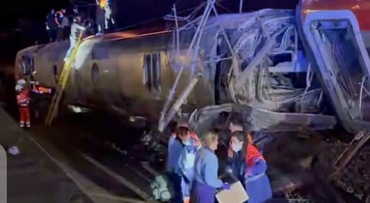 At least 39 killed in high-speed train crash in Spain