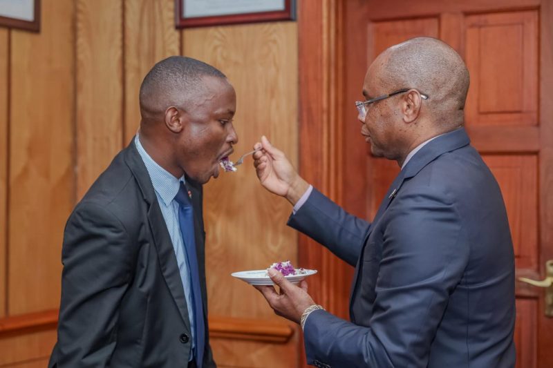 Kingi mourns bodyguard after sudden death