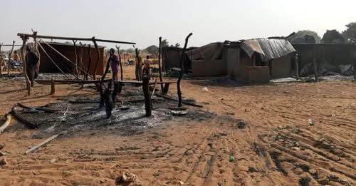At least 30 killed in attack on Nigeria village