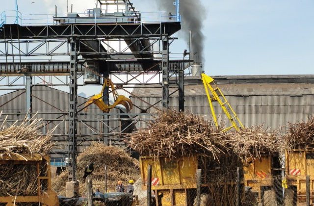 Government reaches deal with sugar factory workers on arrears