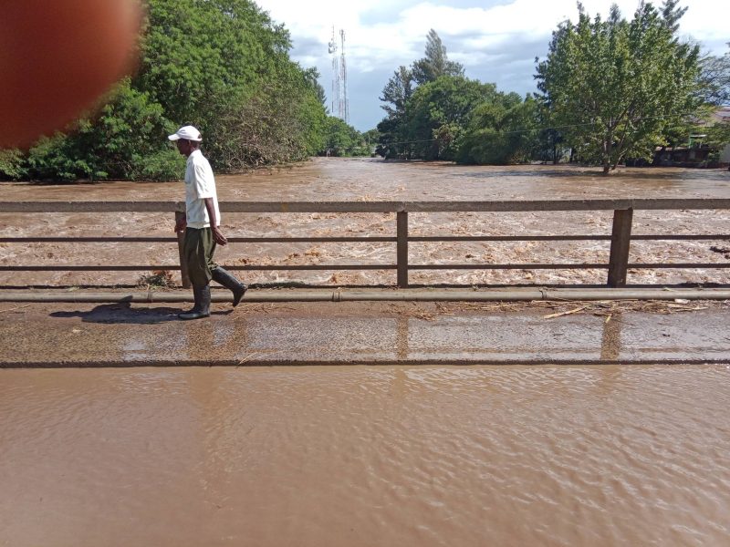 Motorists Warned to Avoid Ahero Bridge After River Nyando Bursts Banks
