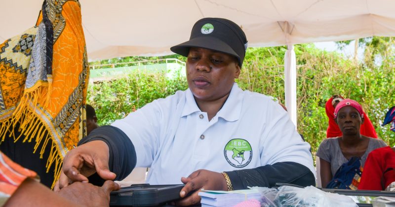 IEBC Registers Over 300 Voters on Day One of Mass Registration Drive in Kirinyaga