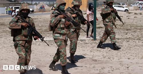 South African army arrive in crime hotspots to help tackle gangs