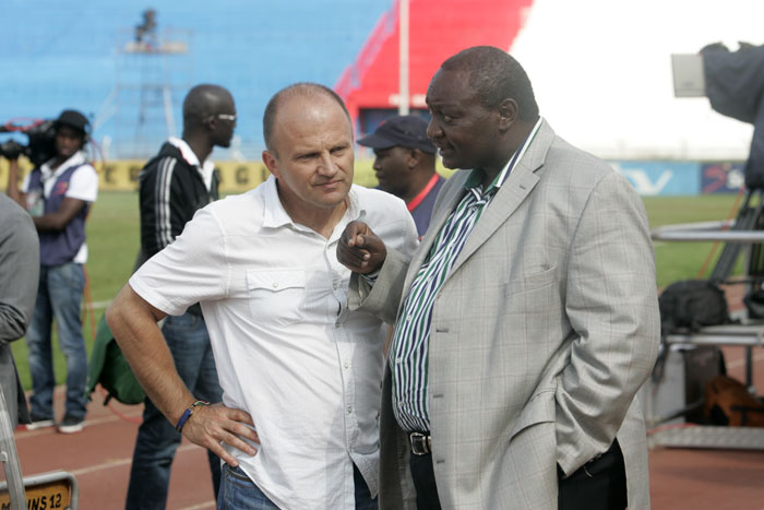 Leopards head coach, Zradvko Logarusic (left) and former chairman, Alex Ole Magelo in conversation ahead of the Sofapaka FC game. PHOTO/Raymond Makhaya