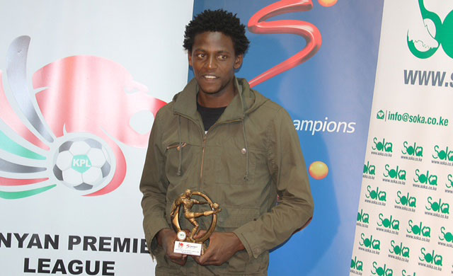 KCB forward, Paul Mungai Kiongera when he was presented with his SPL Fans Player of the Month for August Award on September 15, 2015. PHOTO/Courtesy