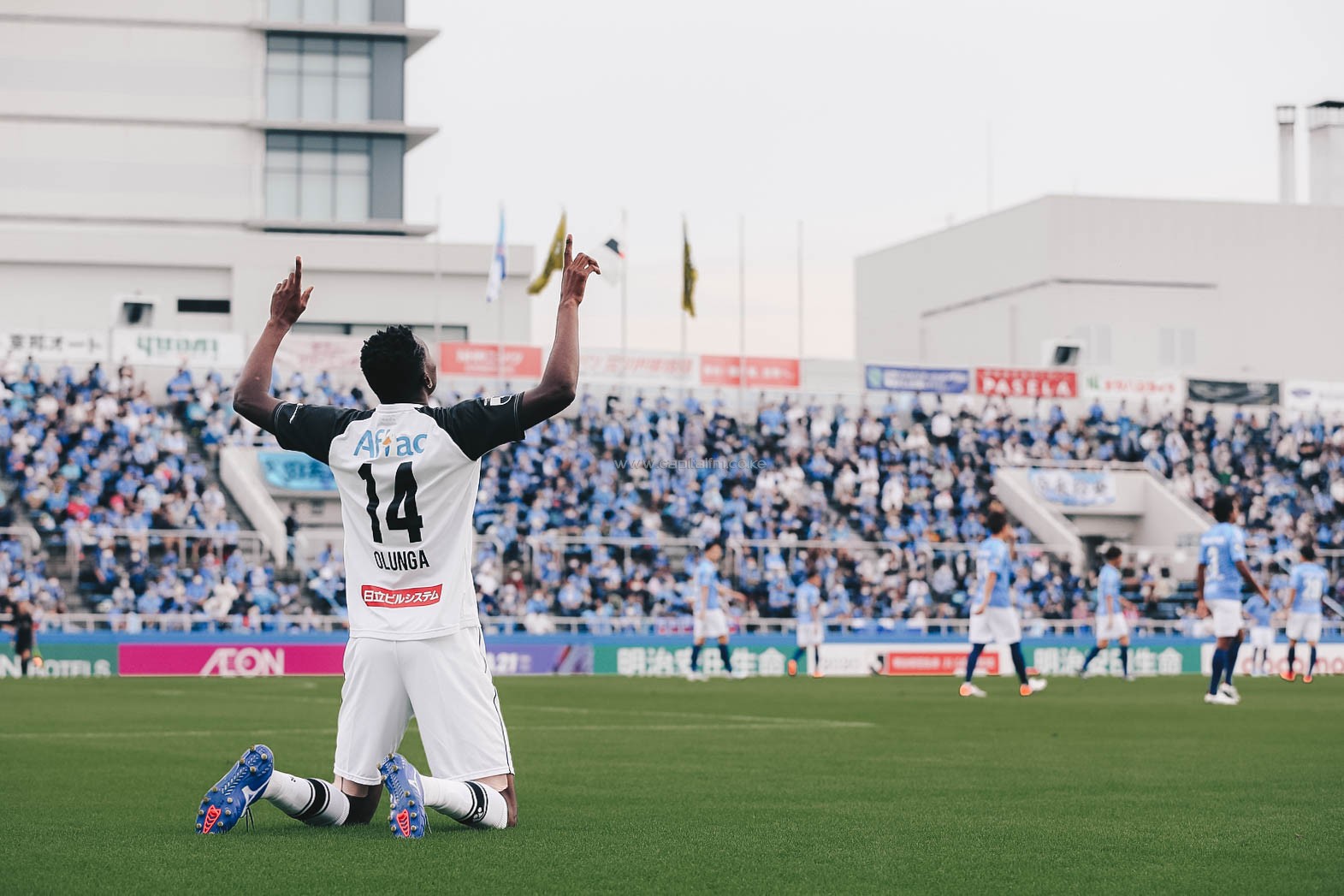 Leaked photo shows Olunga all but set in Qatar