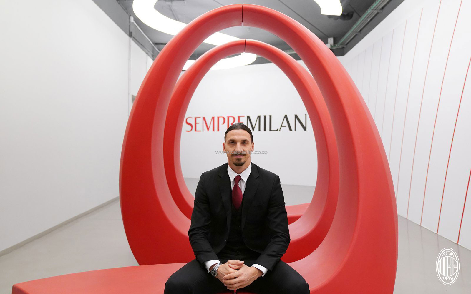Ibrahimovic signs new Milan deal to take him past 40th birthday