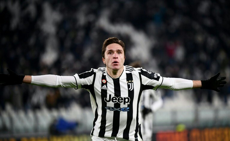 Liverpool agree £10m fee for Juventus winger Chiesa
