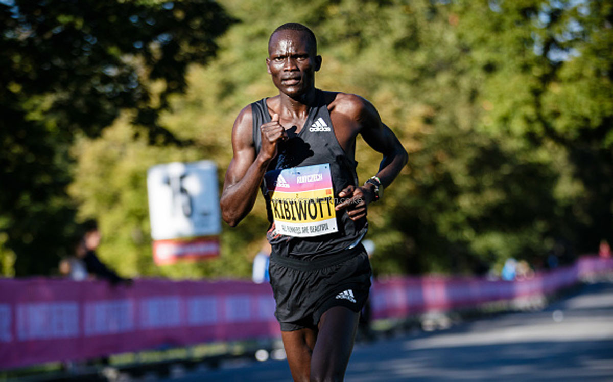 Kenya’s Kibiwott Kandie reclaims Valencia Half Marathon title
