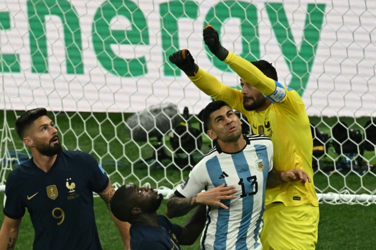 Romero criticises Spurs board for lack of spending
