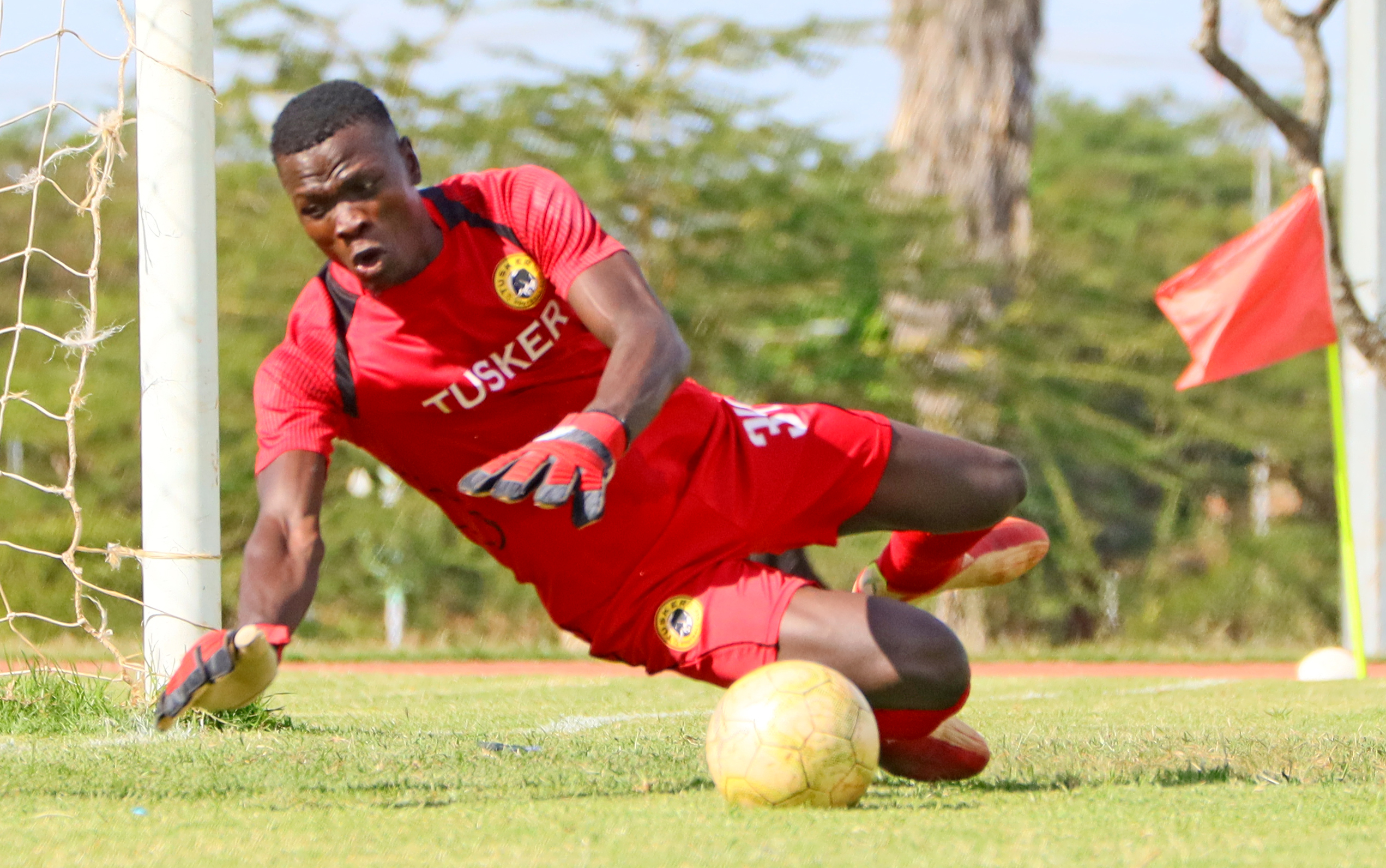 Afande Patrick: Title-seeking Police FC sign keeper Matasi from Tusker