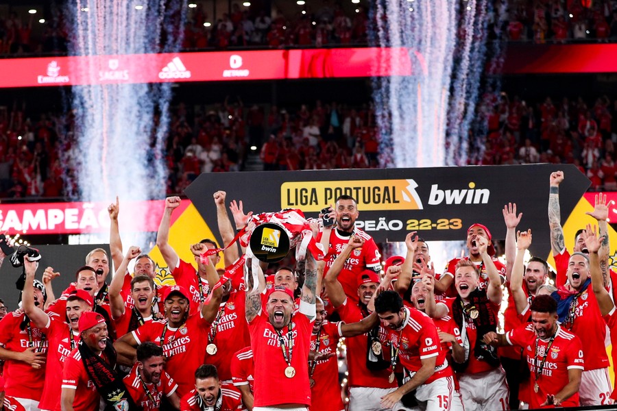 Benfica pip Porto to Portuguese title on final day