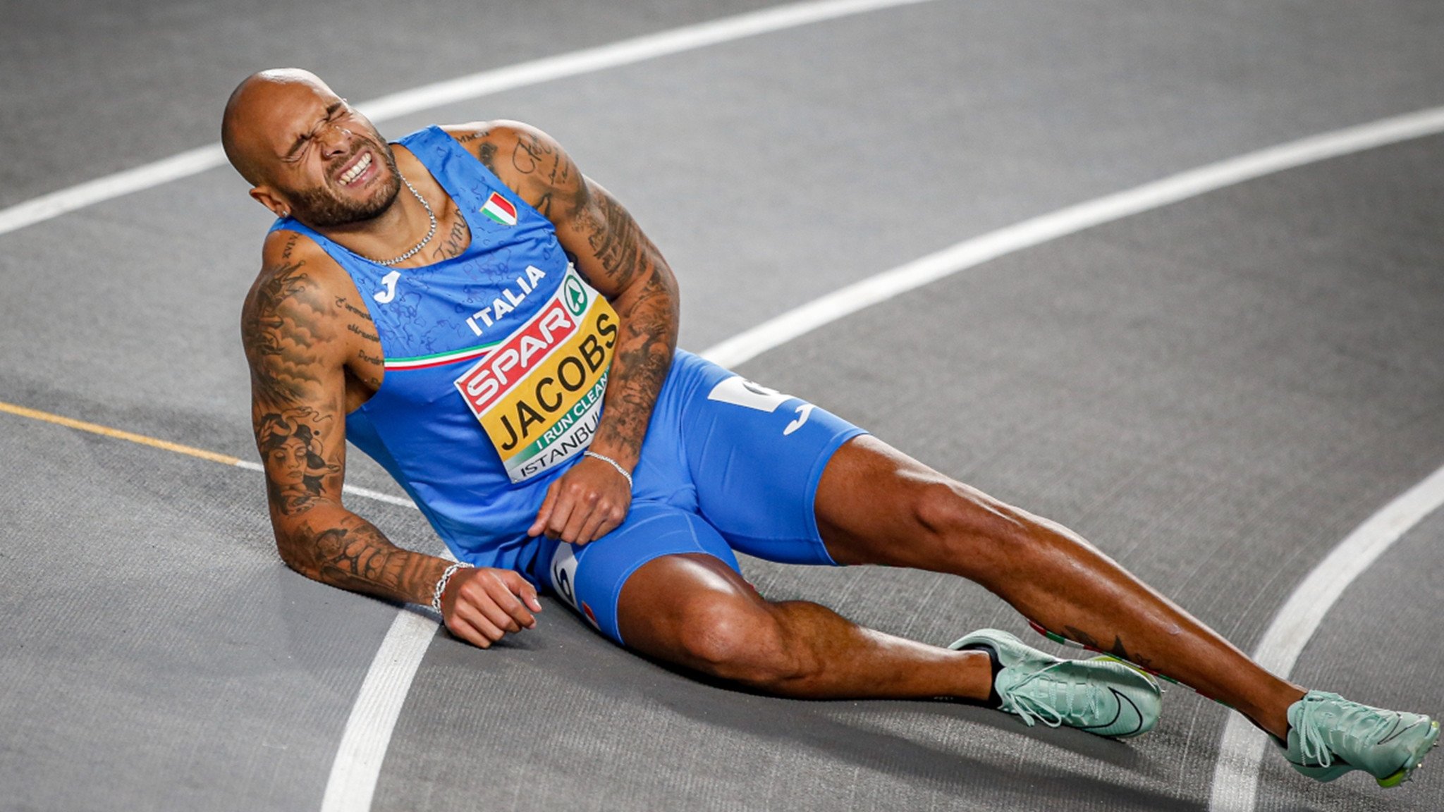 Jacobs talks a lot for someone who doesn’t race: Bracy-Williams