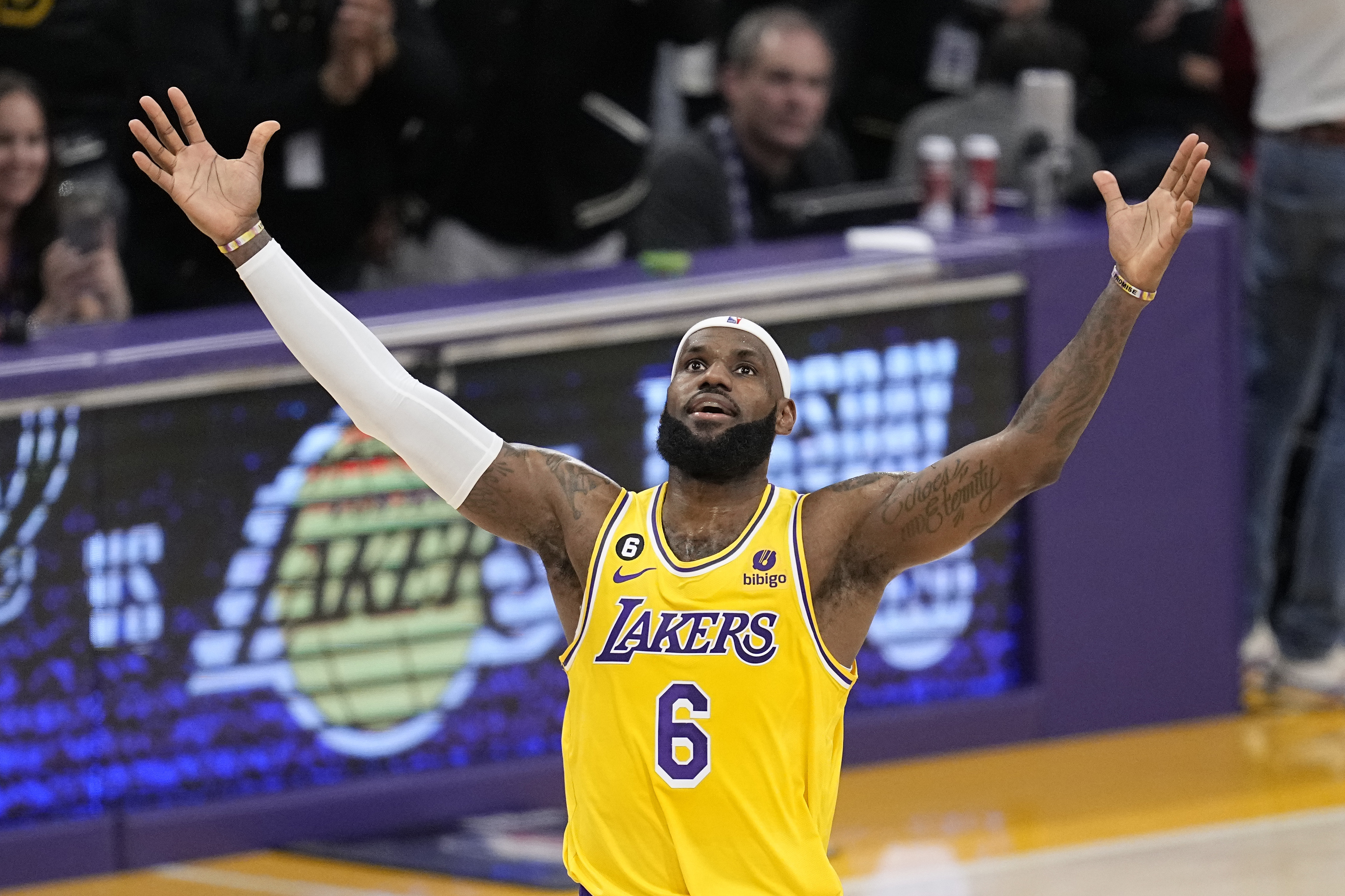 NBA star James returns to jersey No. 23 in Russell tribute