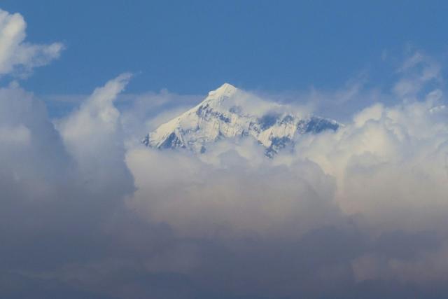 Two climbers die on Everest, toll reaches seven
