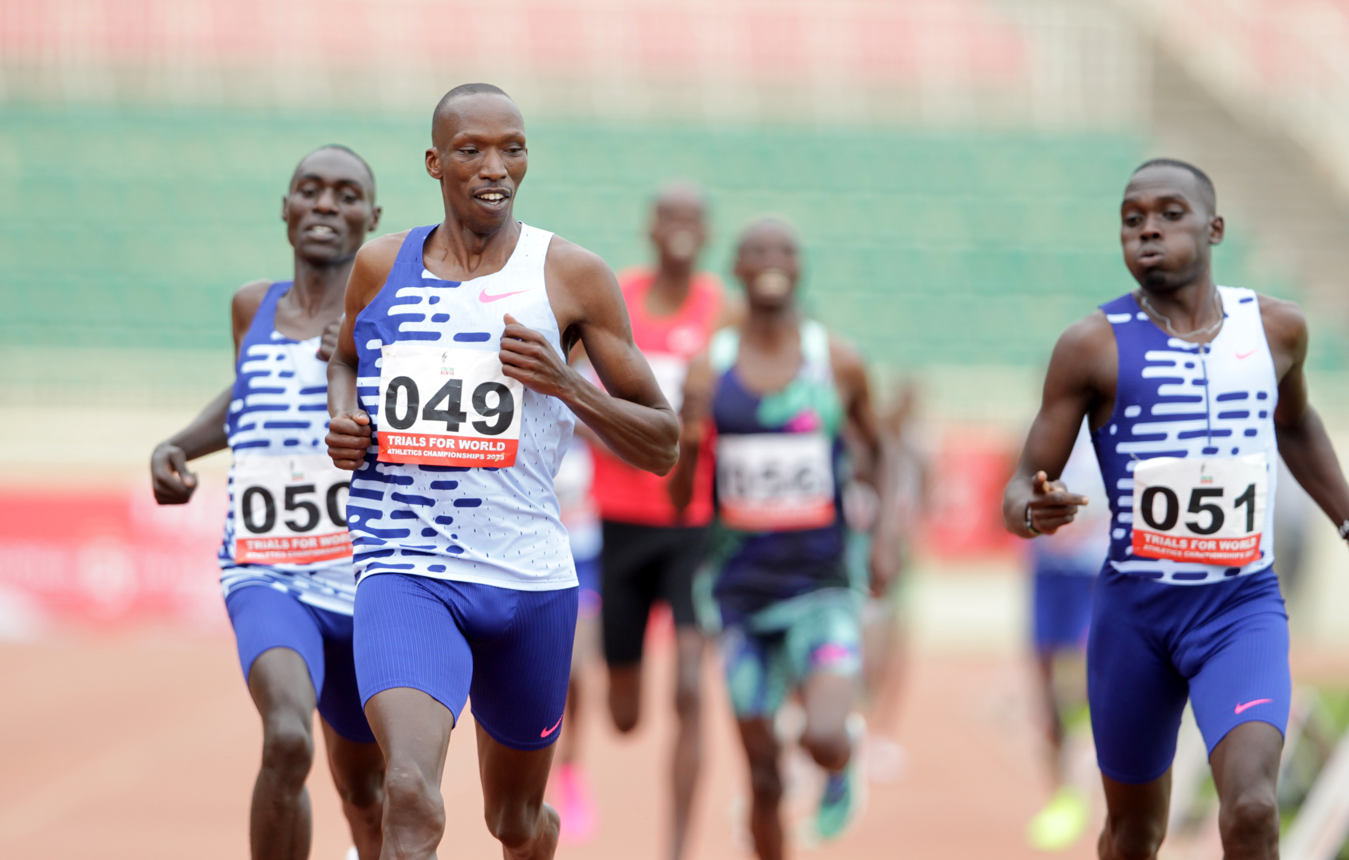 Ex-champ Tim Cheruiyot survives late scare as Kenyan trio make 1500m semi at Worlds