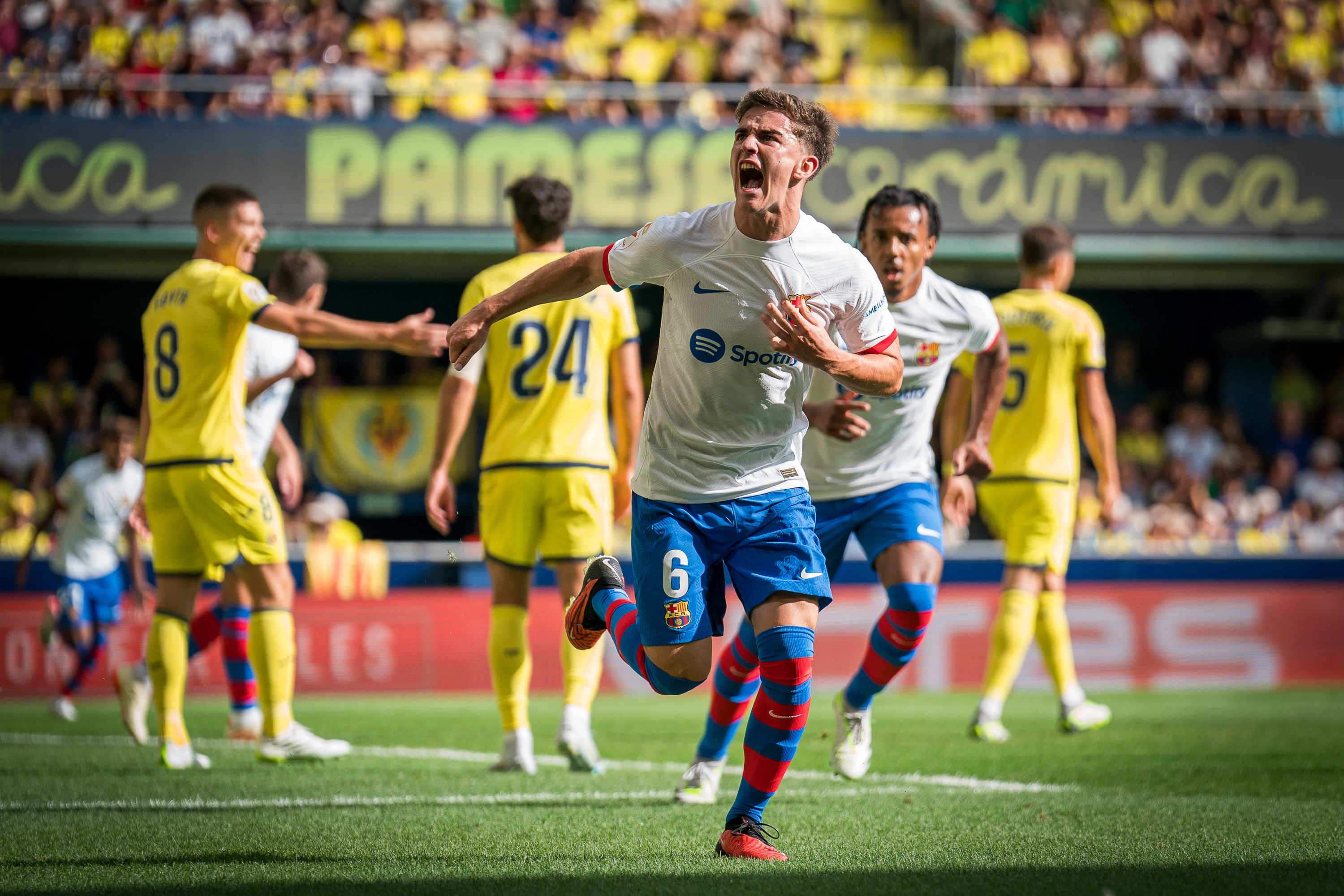 Barcelona win seven-goal thriller at Villareal