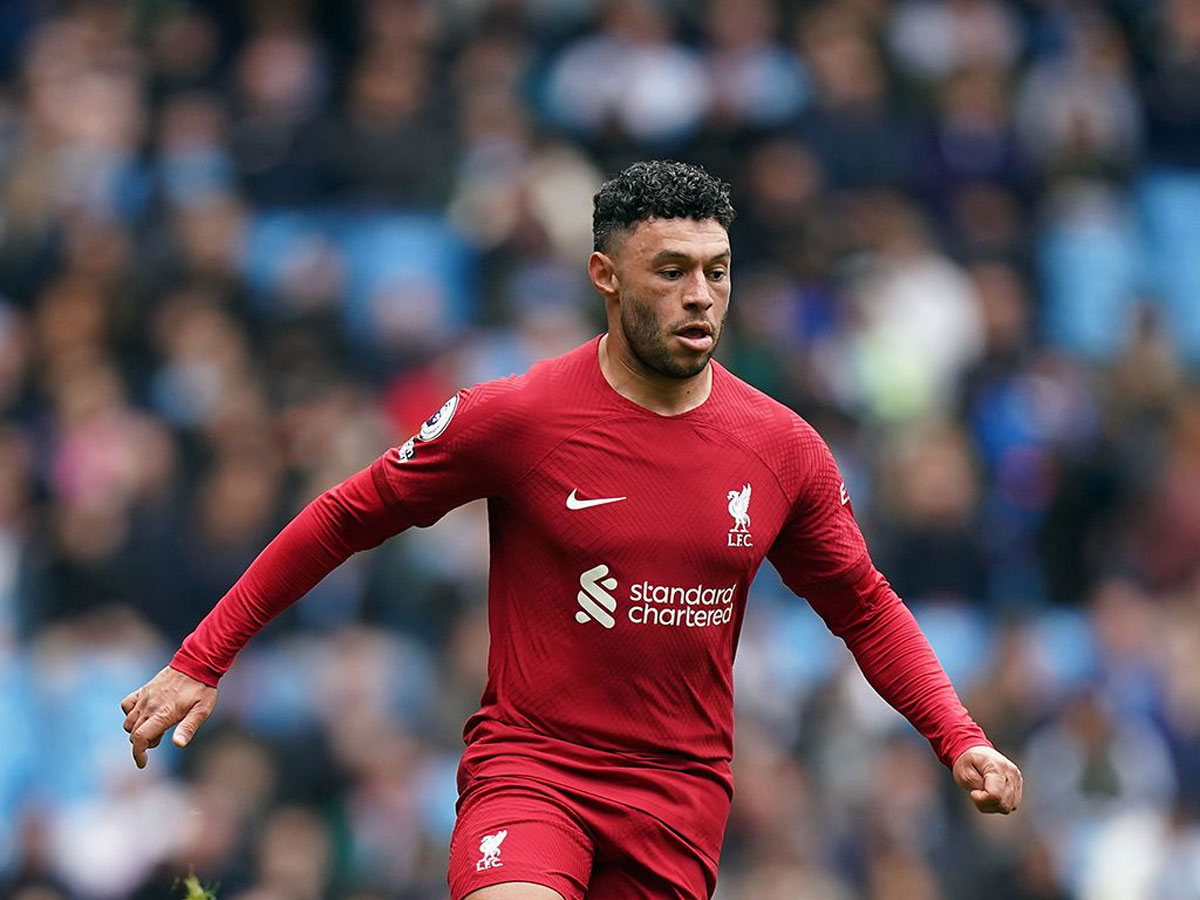 Besiktas sign former Liverpool midfielder Alex Oxlade-Chamberlain