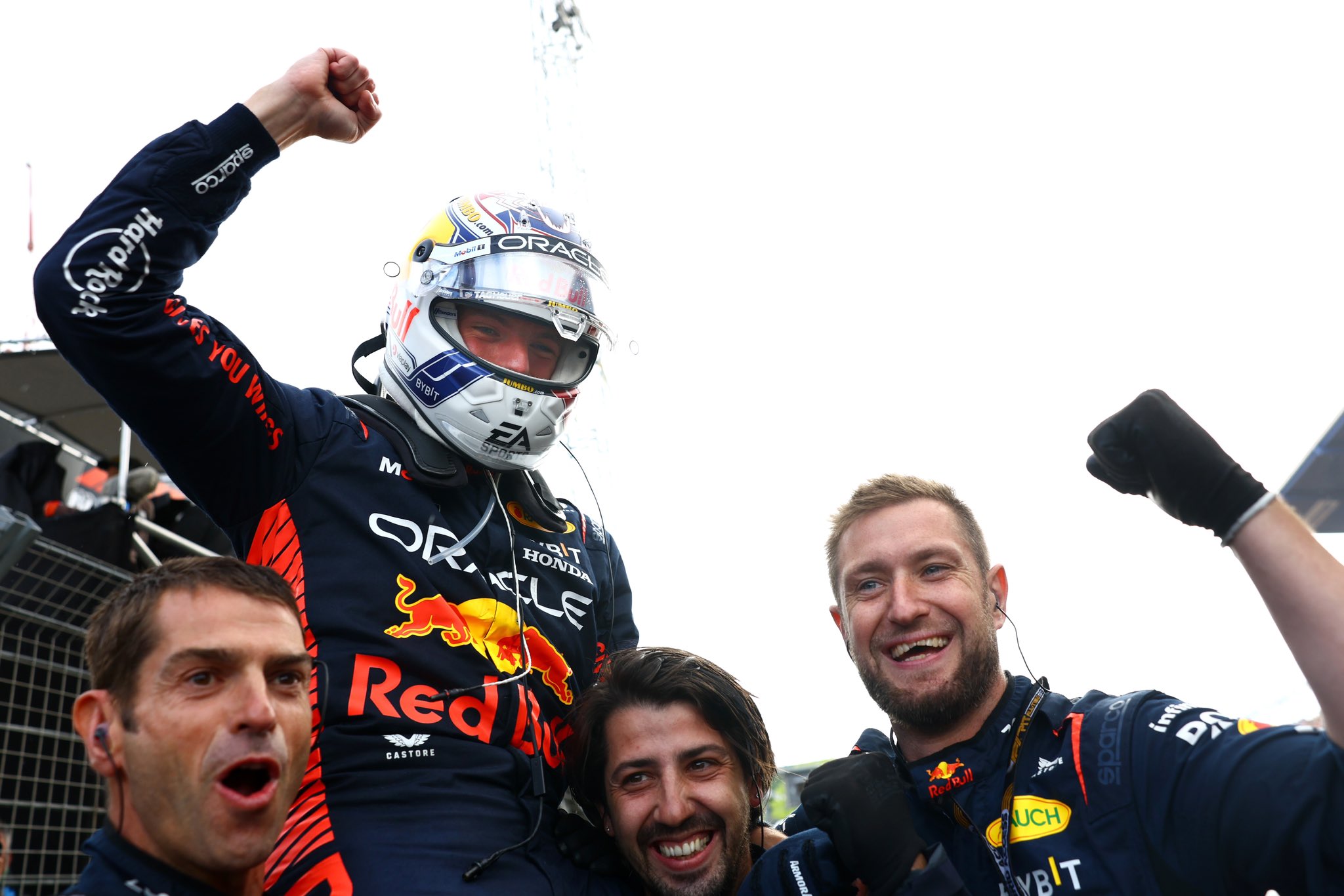 Max Verstappen survives losing lead to equal all-time consecutive wins record