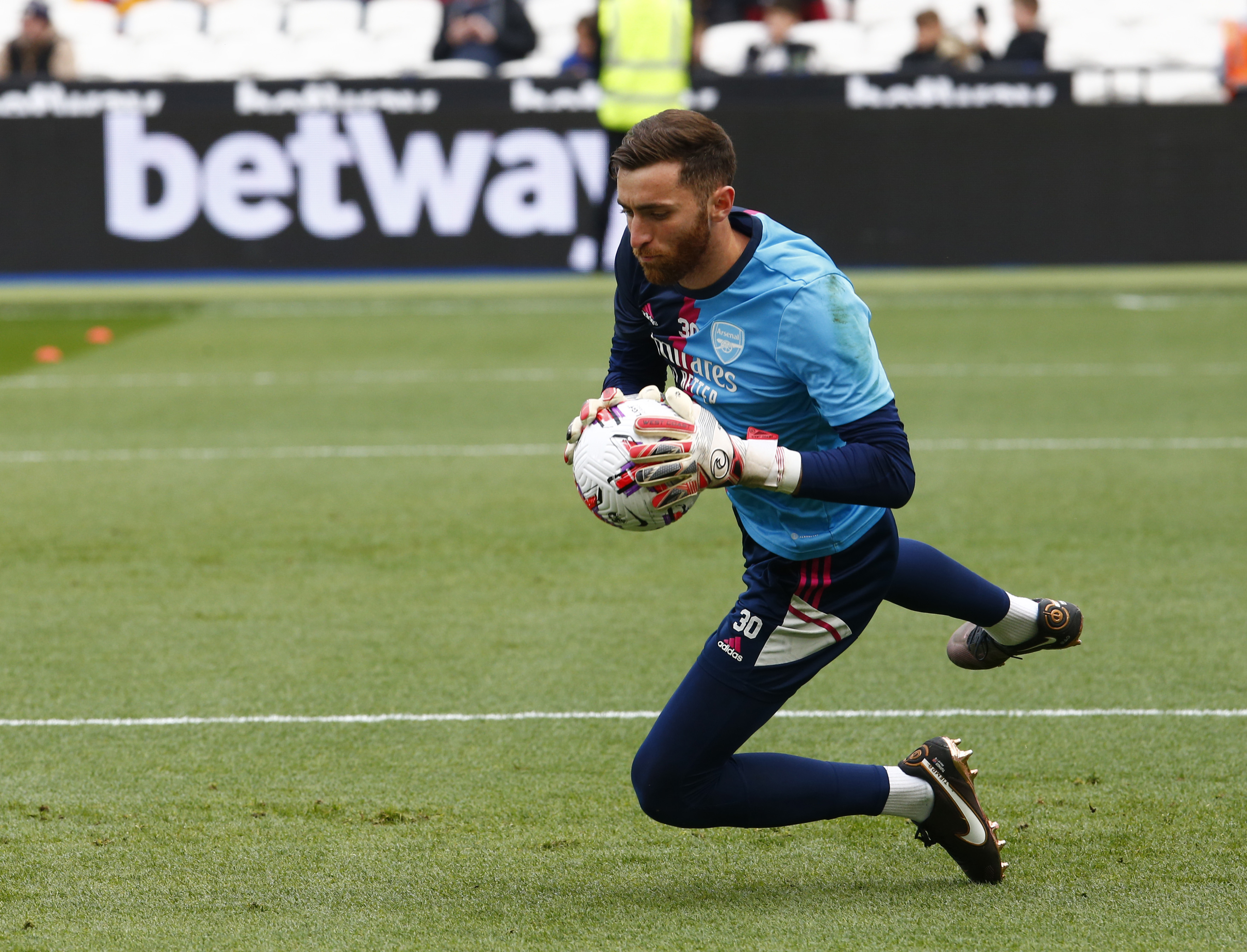 Forest sign Arsenal goalkeeper Turner in four-year deal