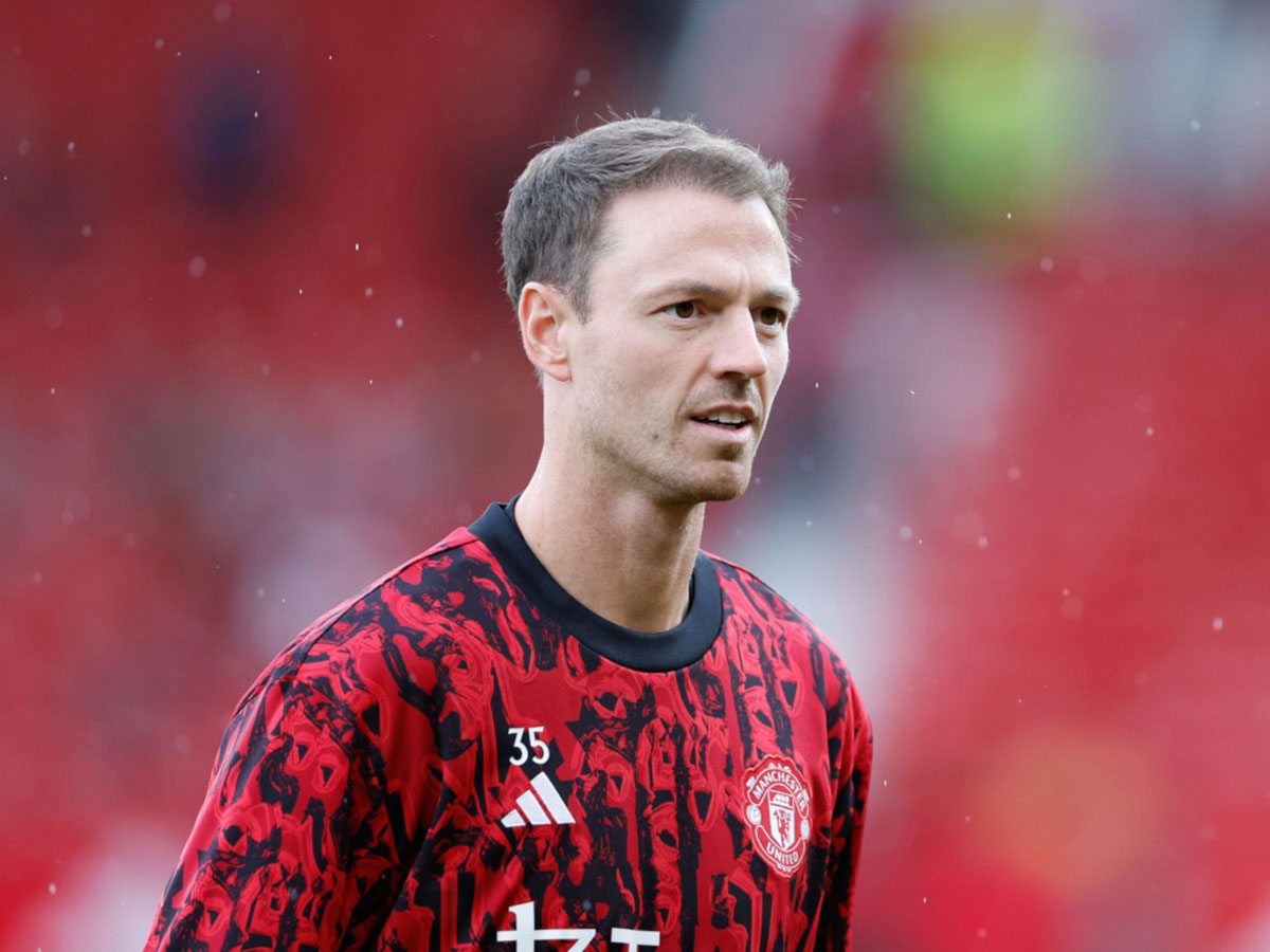 Jonny Evans considered retirement before reuniting with Man Utd