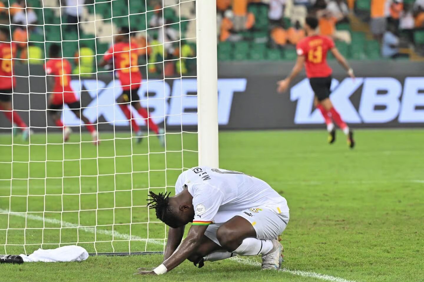 Ghana throw away 2-0 to stand in AFCON exit door as Egypt squeezes through