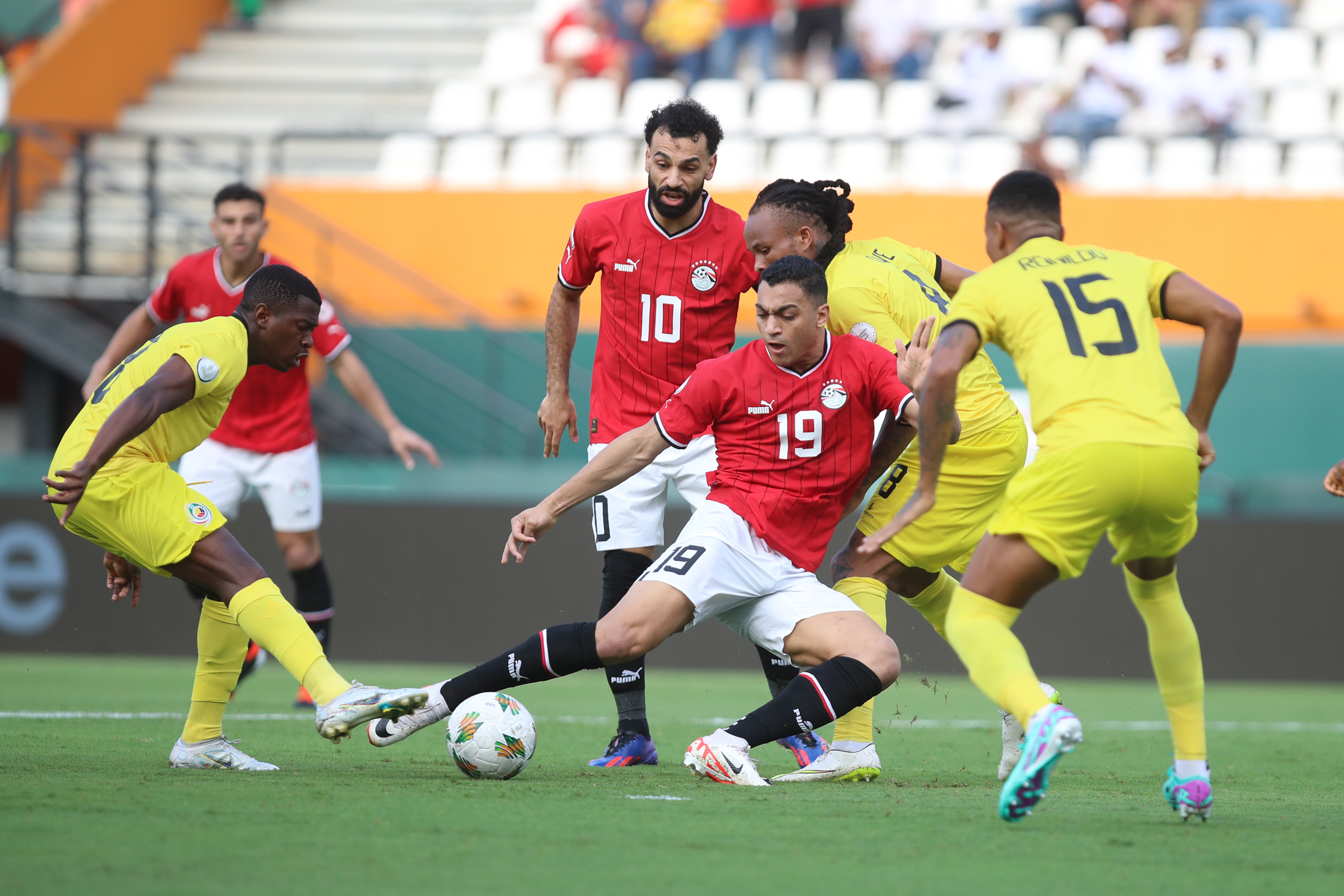 Salah late penalty gets Egypt out of jail in Mozambique draw