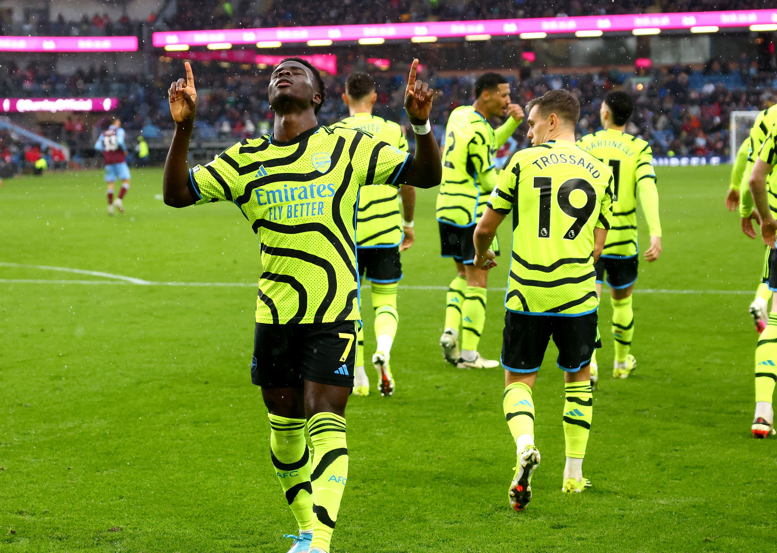 Saka scores twice as five-star Arsenal go on the rampage at Burnley