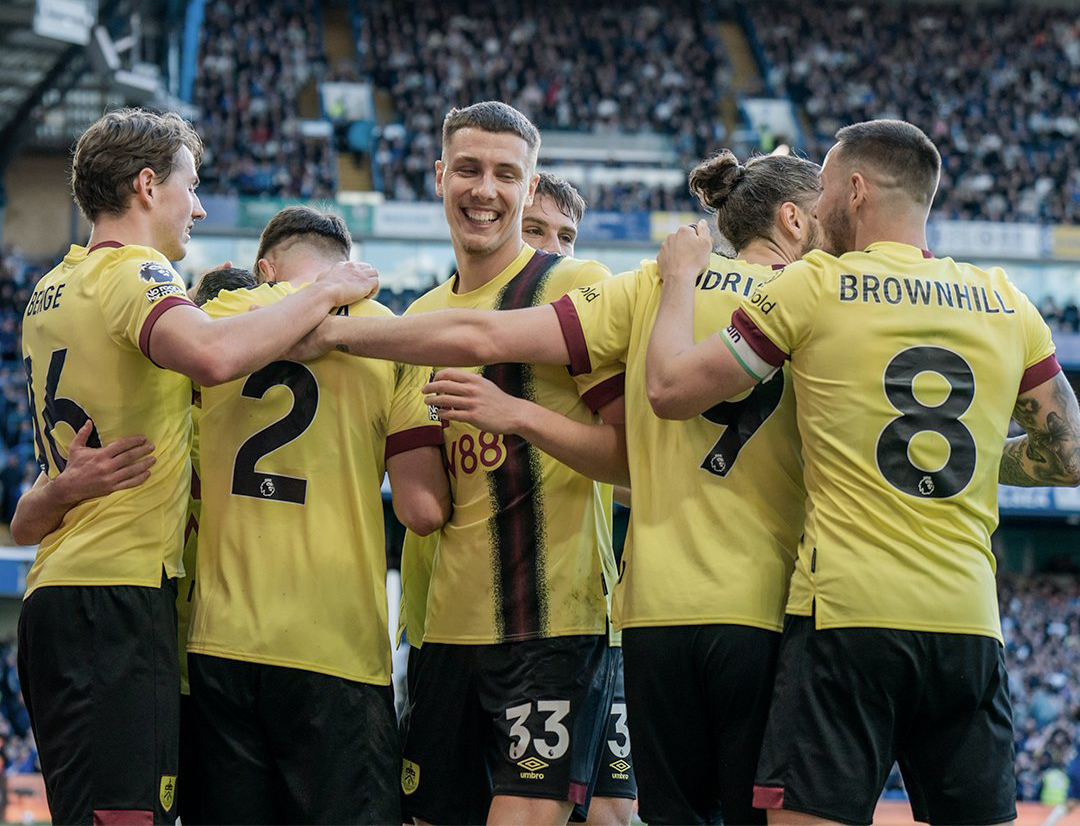 Palmer shines for Chelsea but 10-man Burnley snatch late draw