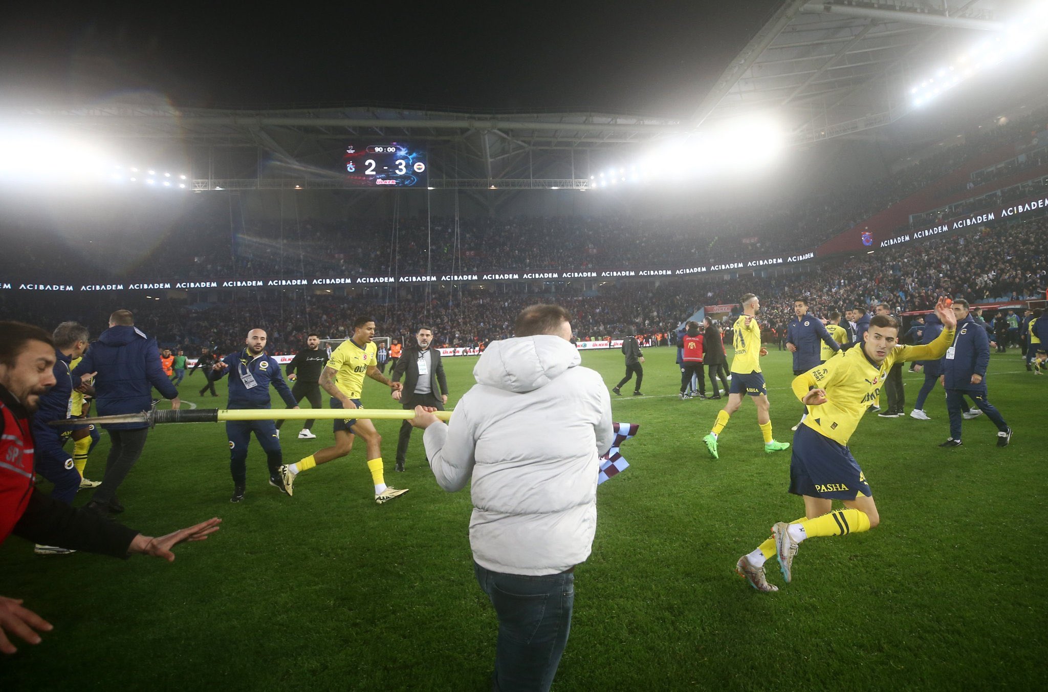 Bizarre! – Trabzonspor fans attack Fenerbahce players after defeat in Turkey