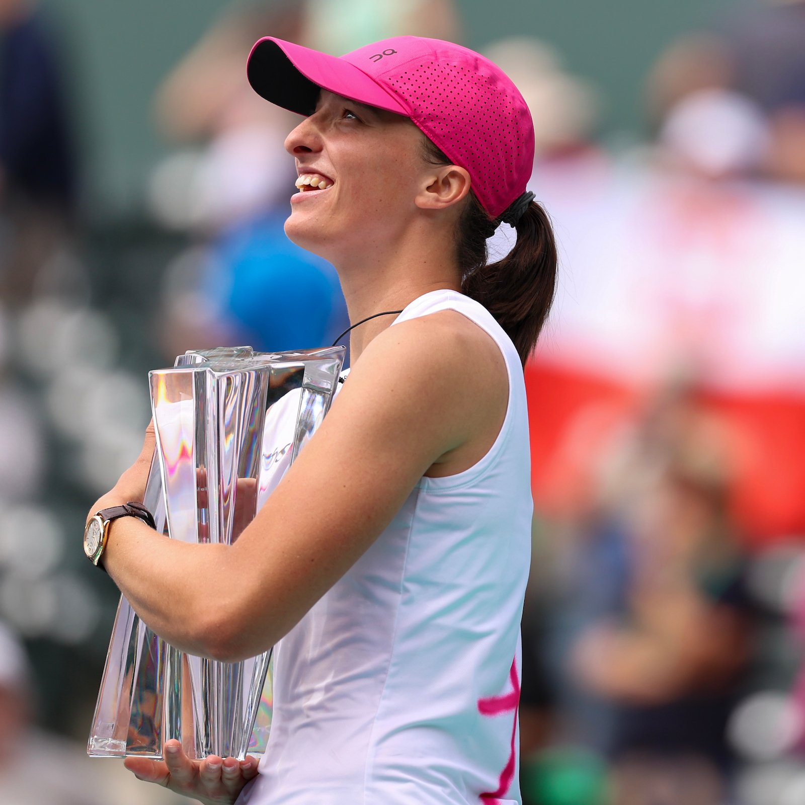 Swiatek earns dominant win over Sakkari for second Indian Wells title