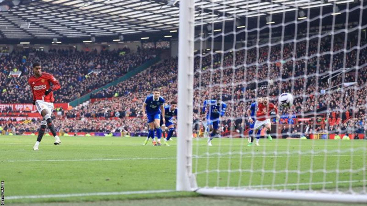 Garnacho shines as two first-half penalties see Man Utd beat Everton