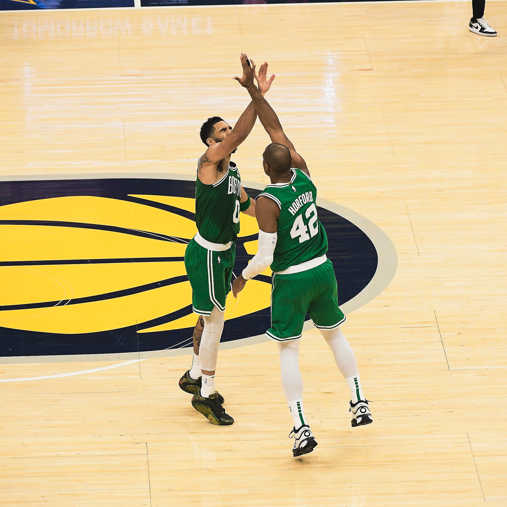 Celtics stage late comeback to lead Pacers 3-0