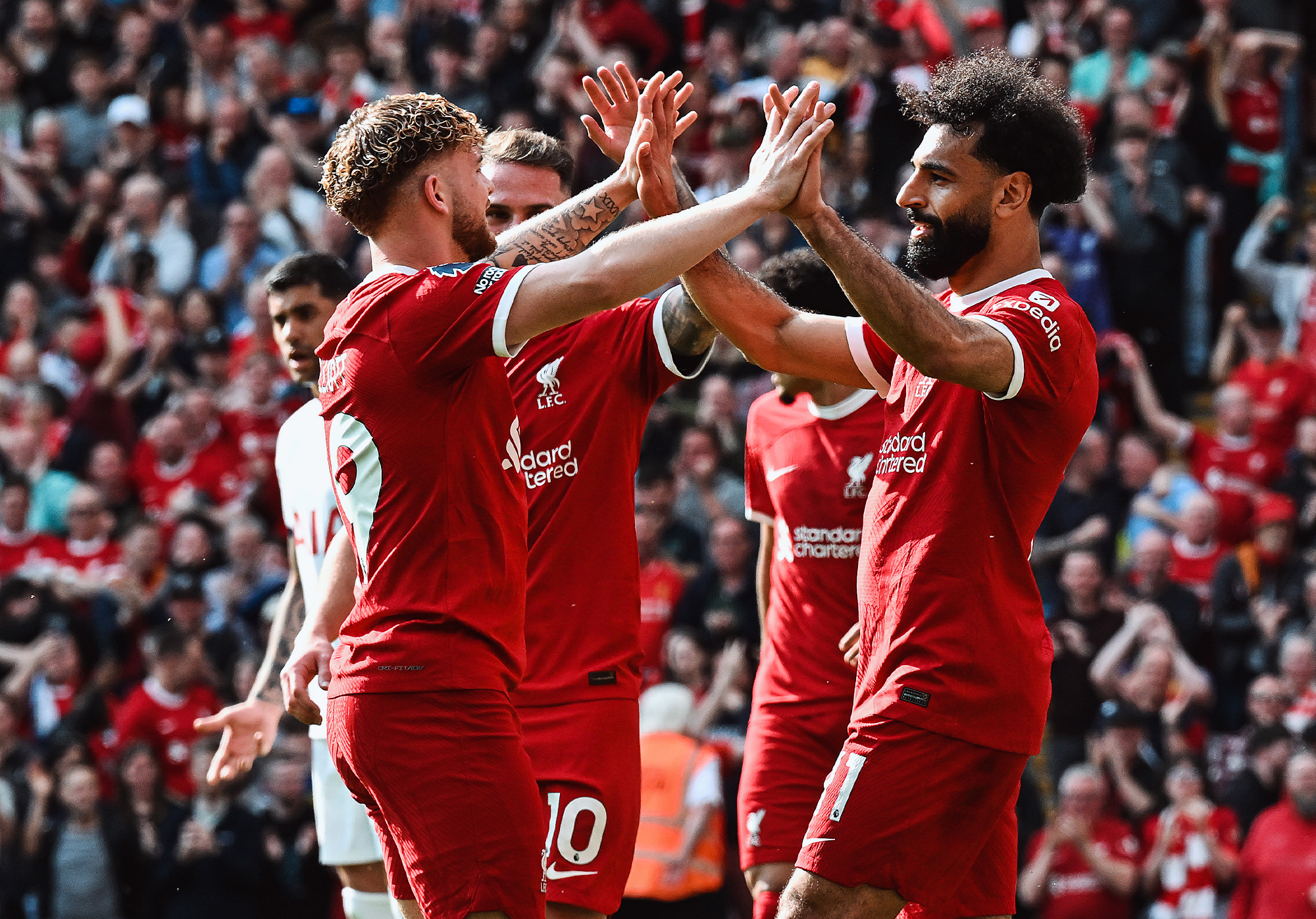 Salah scores on return as Liverpool edge out Spurs in six-goal thriller