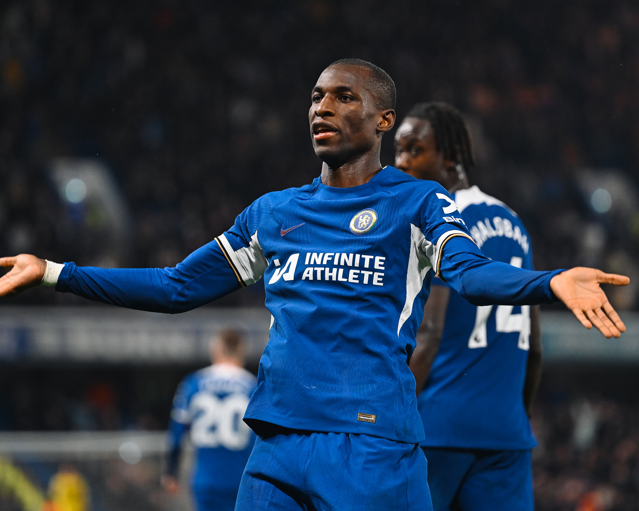 Chelsea spur European hopes with victory over Spurs