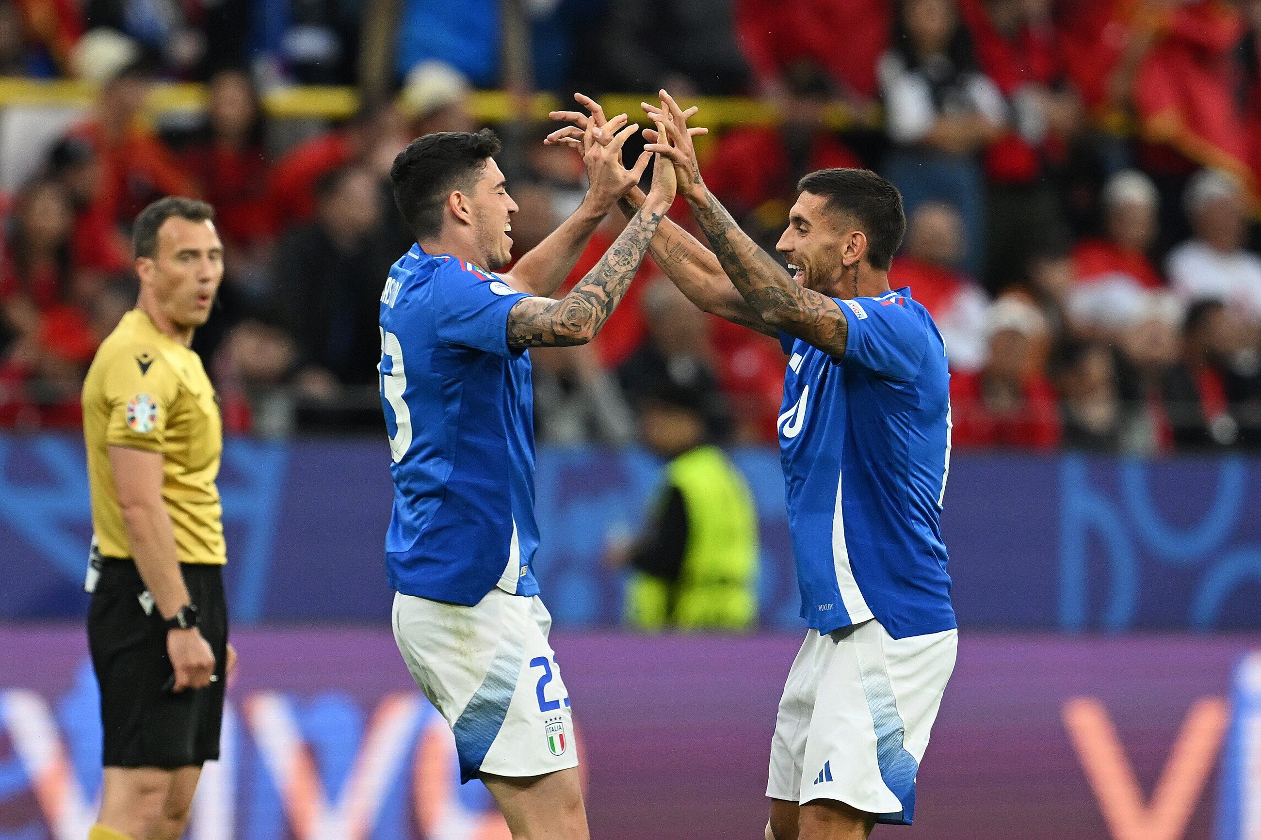 Defending champions Italy come from behind to nudge Albania